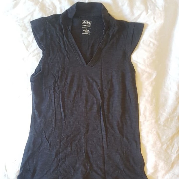 NWOT Adidas Women's Charcoal Grey Top Nice Collar - Picture 1 of 4